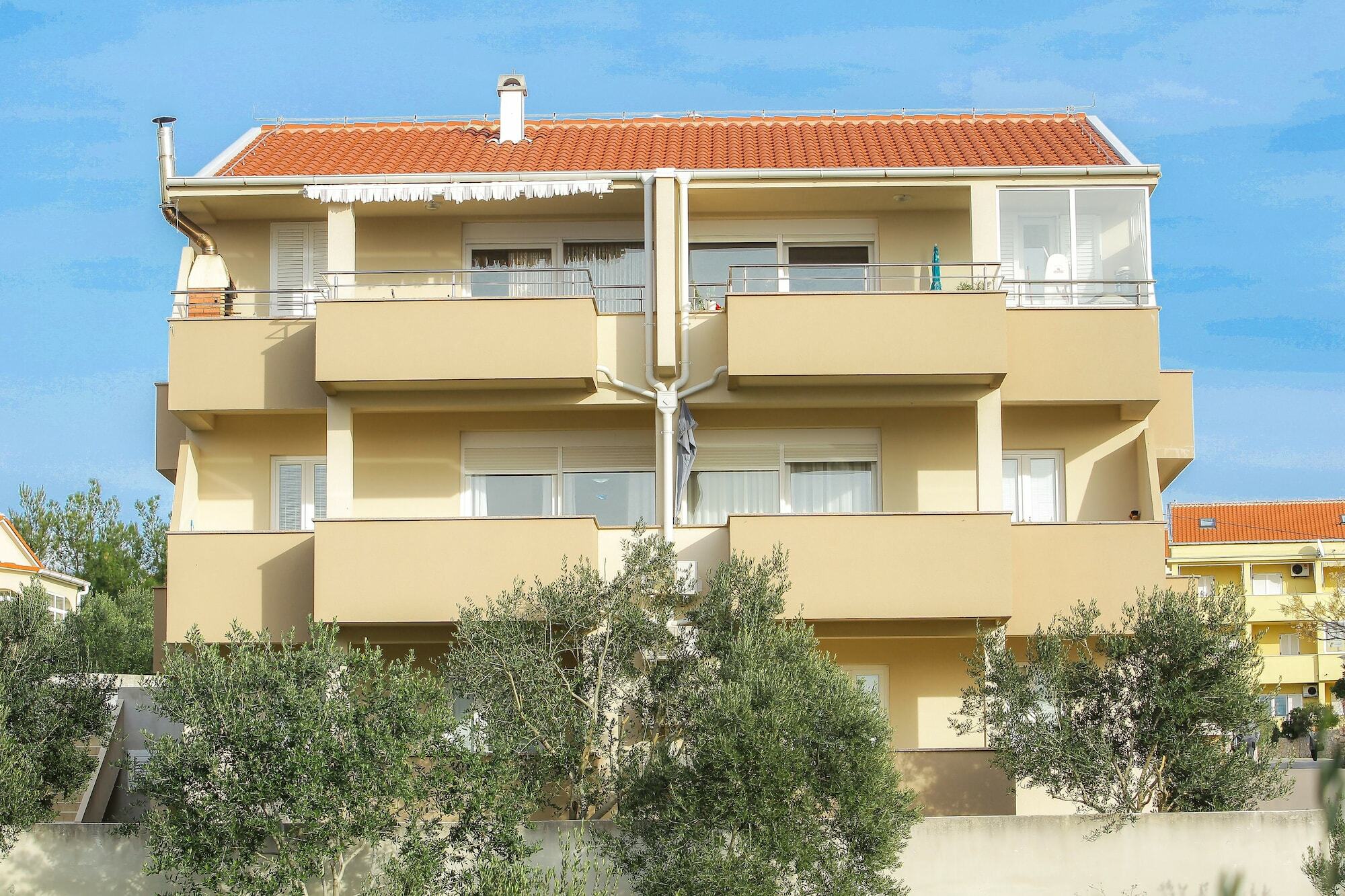 Apartments Tomy Novalja Eksteriør billede